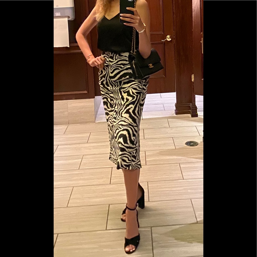 Elegant Zebra Print Midi Skirt S